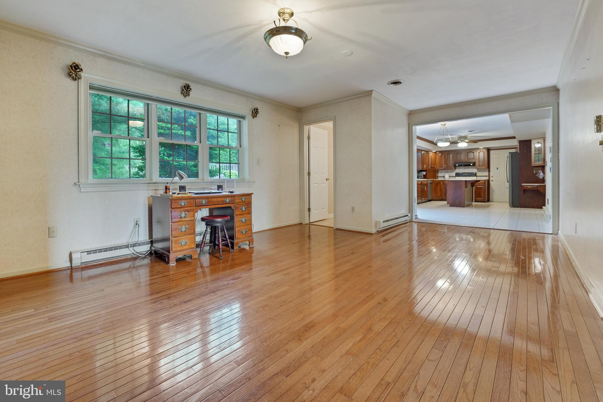 812 Scholl Road Pottstown, PA 19465 - Photo 13 of 42 Family Room