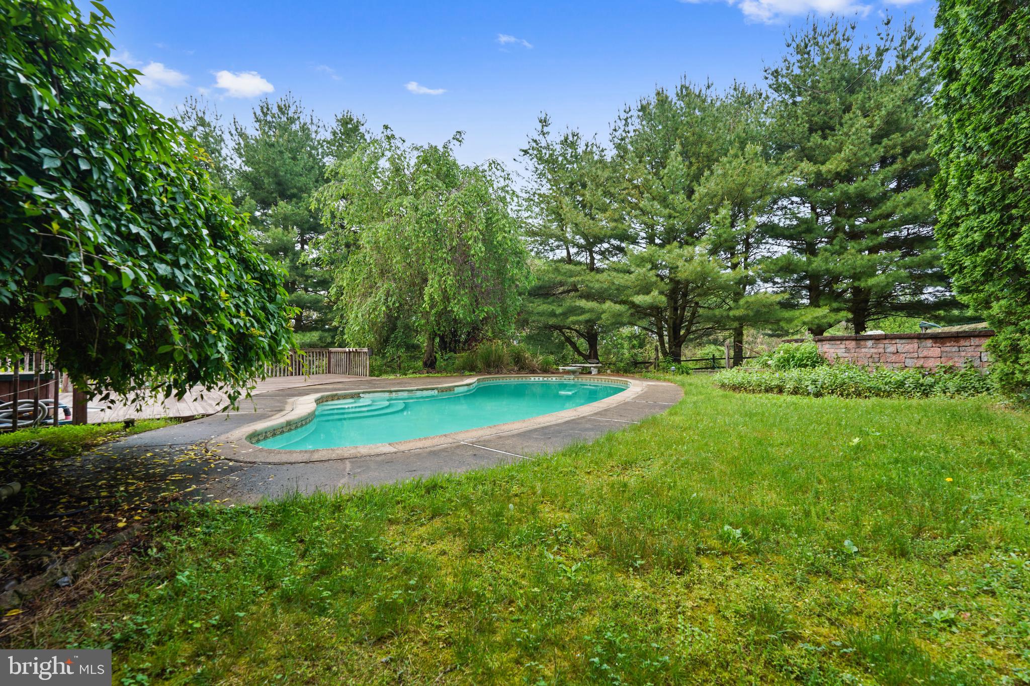 812 Scholl Road Pottstown, PA 19465 - Photo 36 of 42 Pool