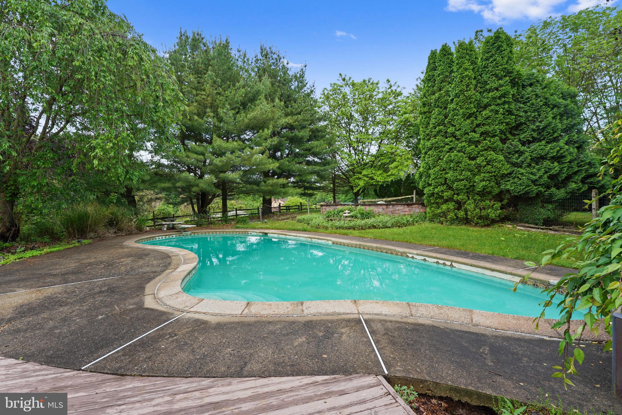 812 Scholl Road Pottstown, PA 19465 - Photo 37 of 42 Pool