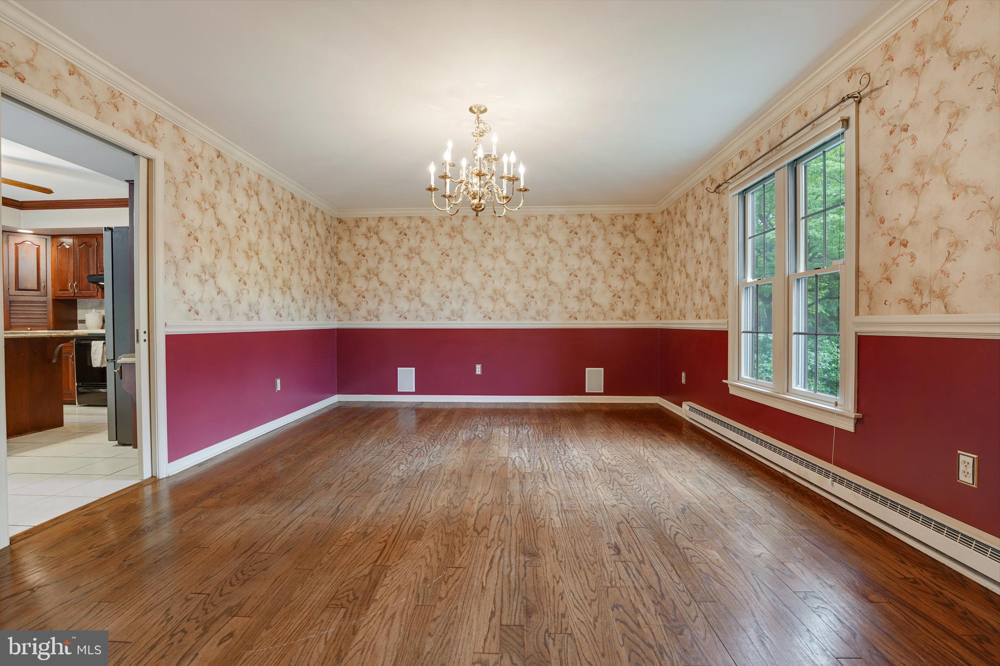 812 Scholl Road Pottstown, PA 19465 - Photo 10 of 42 Dining Room