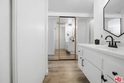 $320,000 | 23515 Lyons Avenue, Unit 233, Valencia, CA 91355