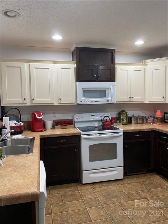 1371 Eps Road Hickory, NC 28602 - Photo 12 of 16 Gallery Image 12