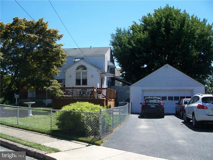 766 Oakview Road Ardmore, PA 19003 - Photo 2 of 25 Exterior Side