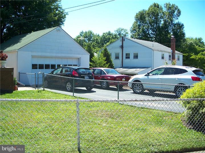 766 Oakview Road Ardmore, PA 19003 - Photo 14 of 25 Driveway