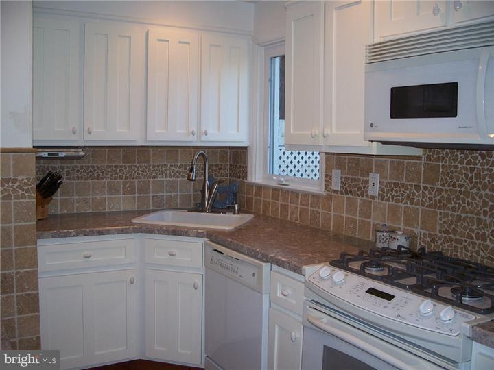 766 Oakview Road Ardmore, PA 19003 - Photo 5 of 25 Kitchen