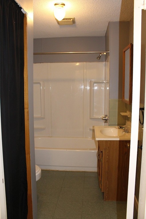 321 Woronoco Road Russell, MA 01071 - Photo 14 of 36 Gallery Image 14