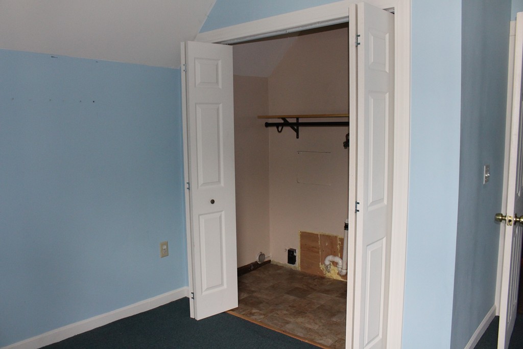321 Woronoco Road Russell, MA 01071 - Photo 5 of 36 Gallery Image 5