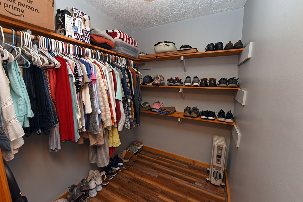 90 Log Cabin Road Blairsville, GA 30512 - Photo 17 of 45 Spacious Closet