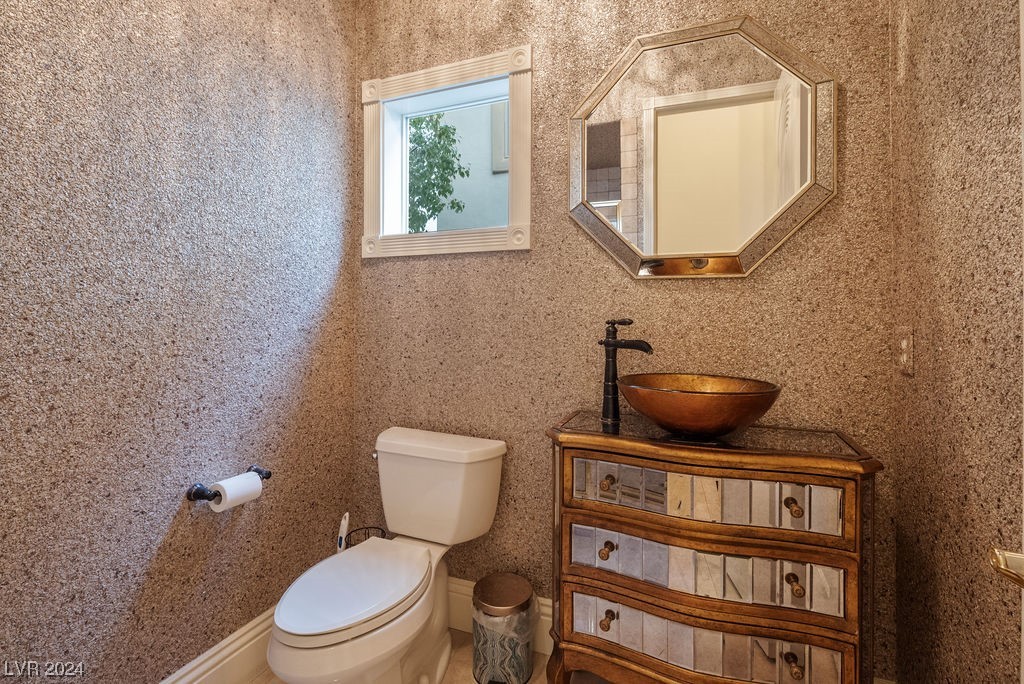 9813 Edgeview Place Las Vegas, NV 89134 - Photo 17 of 56