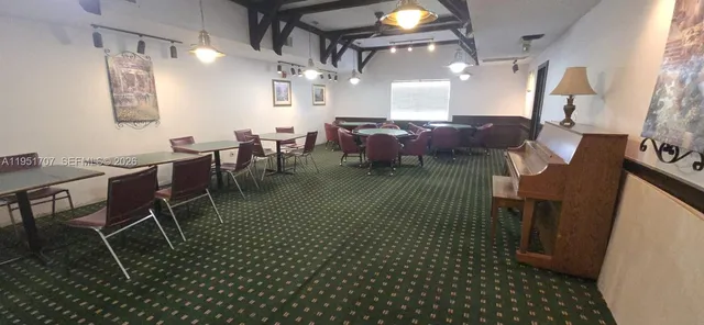 $1,300 | 3680 Inverrary Drive, Unit 3M, Lauderhill, FL 33319