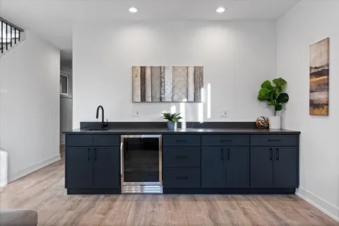 $699,500 | 2636 West Evergreen Avenue, Unit 1, Chicago, IL 60622