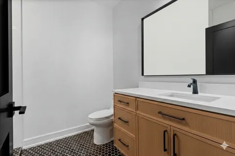 $699,500 | 2636 West Evergreen Avenue, Unit 1, Chicago, IL 60622