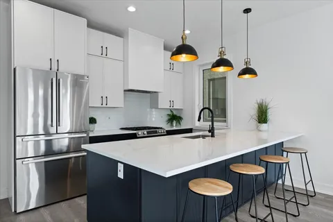 $699,500 | 2636 West Evergreen Avenue, Unit 1, Chicago, IL 60622