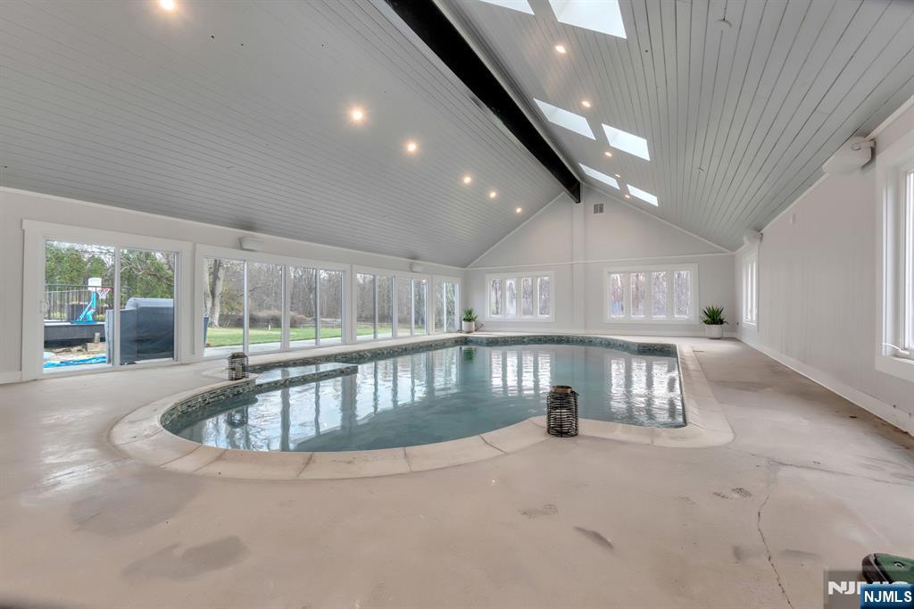 16 East Greenbrook Road Caldwell, NJ 07006 - Photo 21 of 34