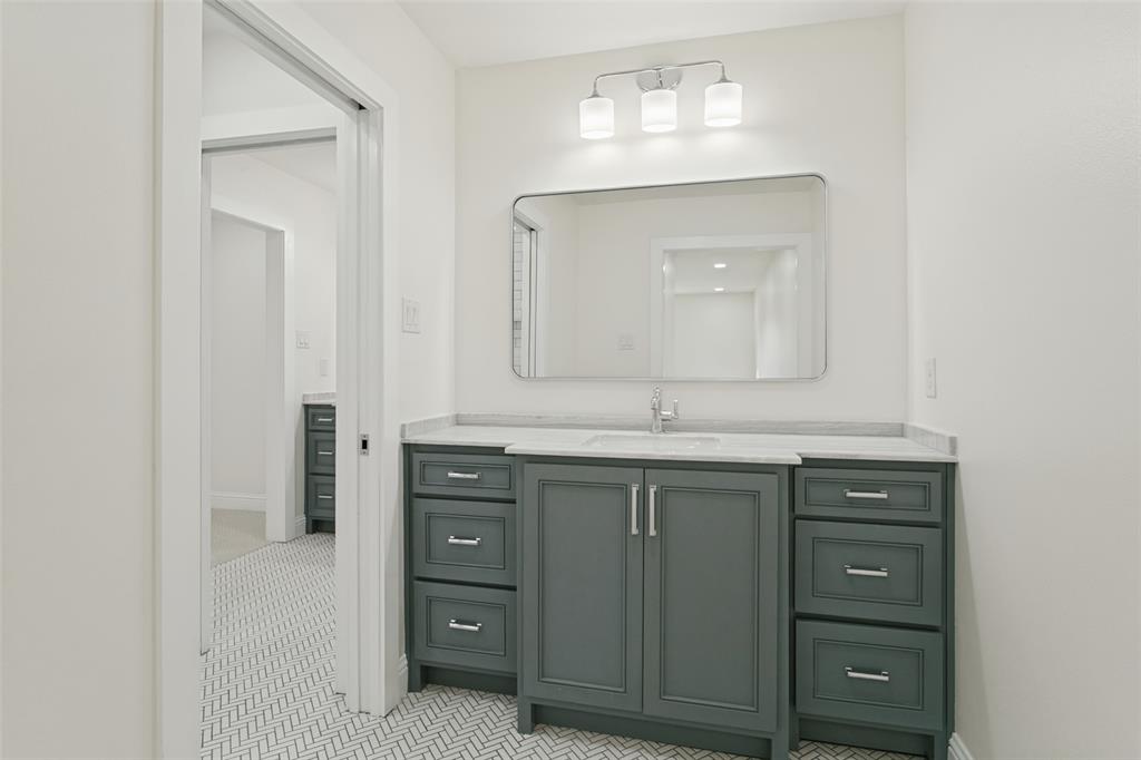 1821 Warner Road Fort Worth, TX 76110 - Photo 19 of 25 Gallery Image 19