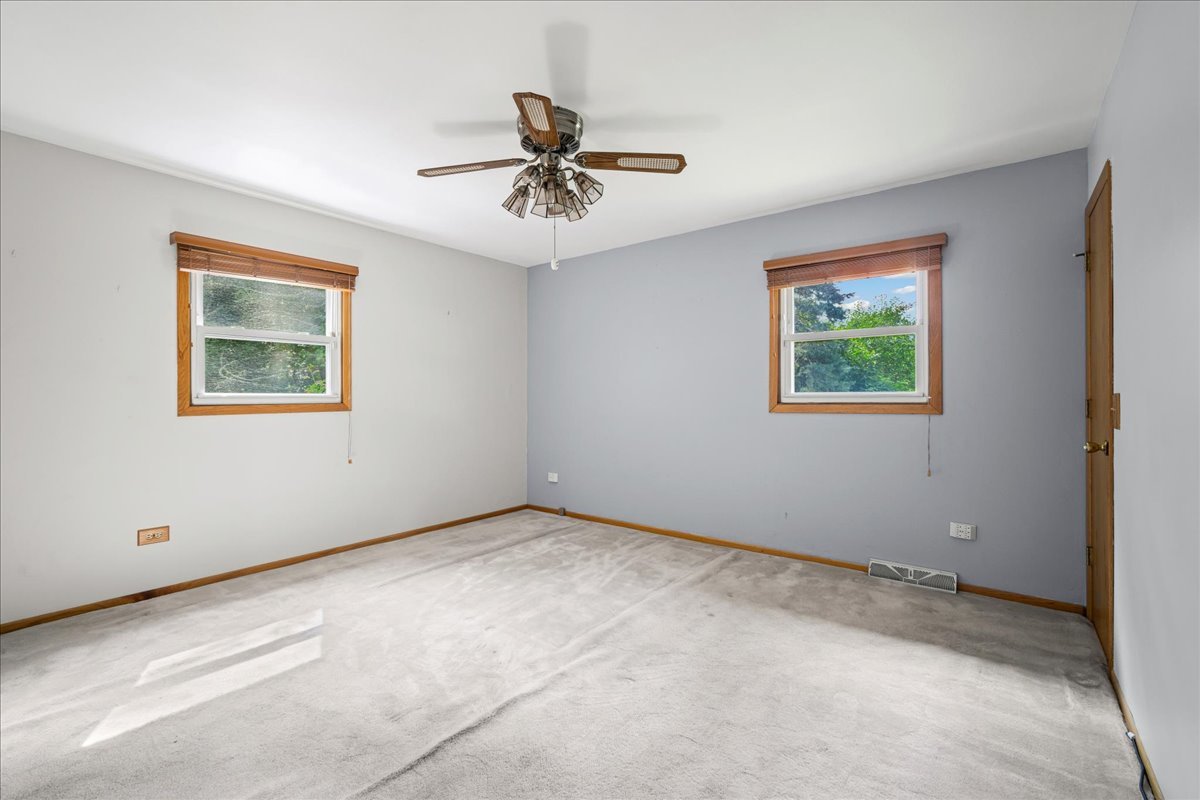 3815 Cheyenne Road Gurnee, IL 60031 - Photo 11 of 23 Gallery Image 11