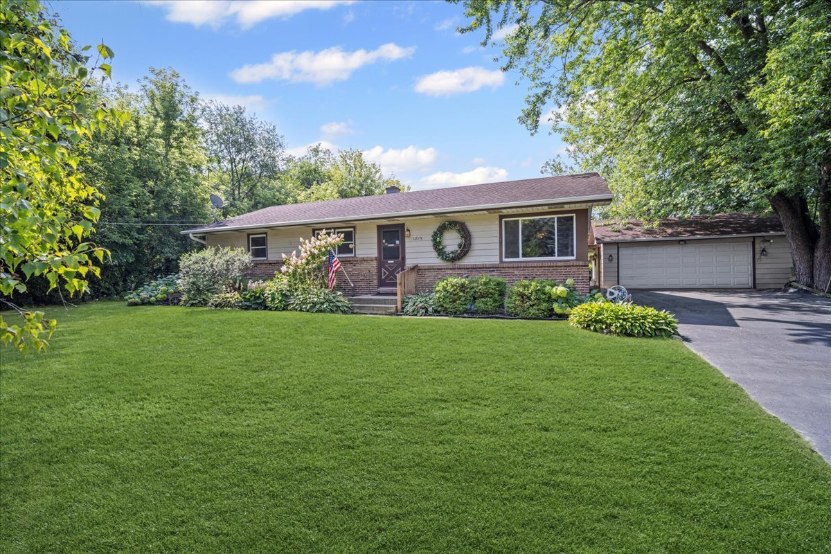 3815 Cheyenne Road Gurnee, IL 60031 - Photo 2 of 23 Gallery Image 2