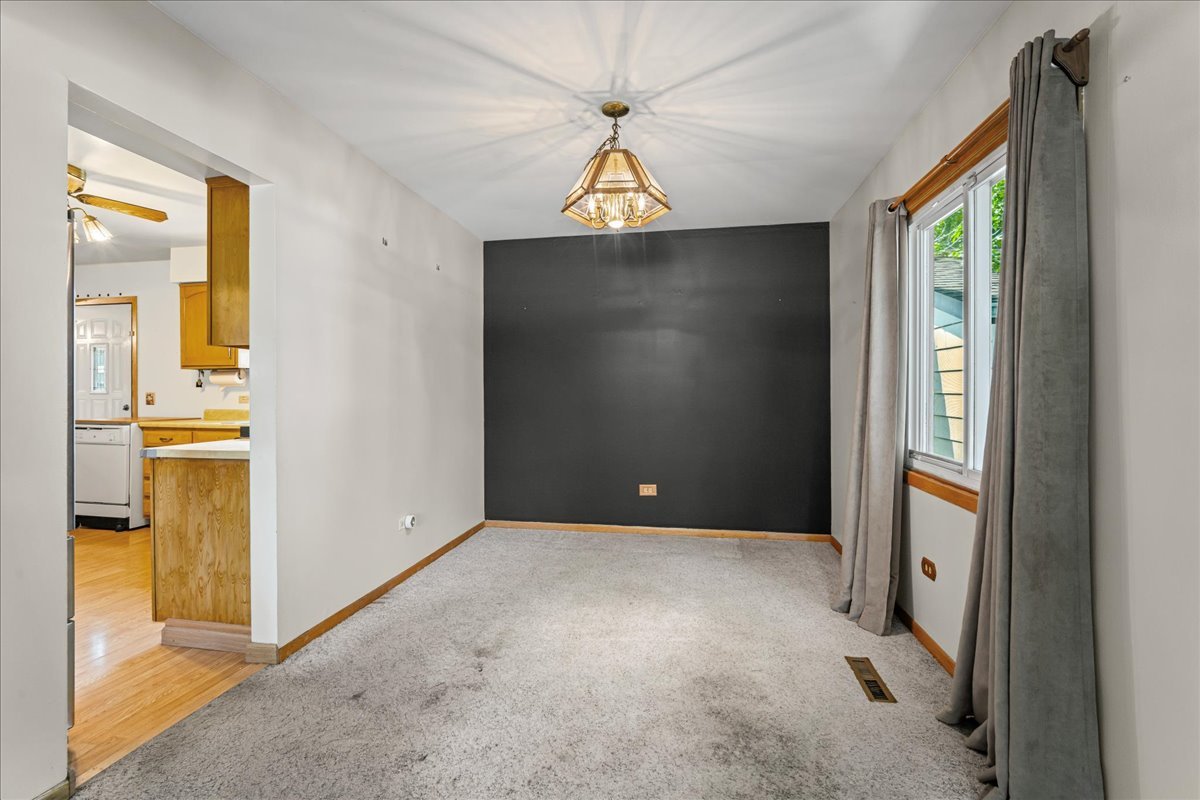 3815 Cheyenne Road Gurnee, IL 60031 - Photo 5 of 23 Gallery Image 5