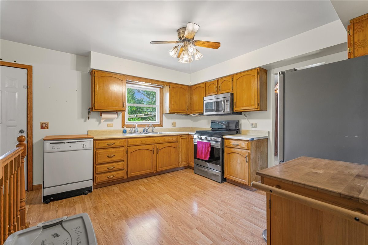 3815 Cheyenne Road Gurnee, IL 60031 - Photo 7 of 23 Gallery Image 7