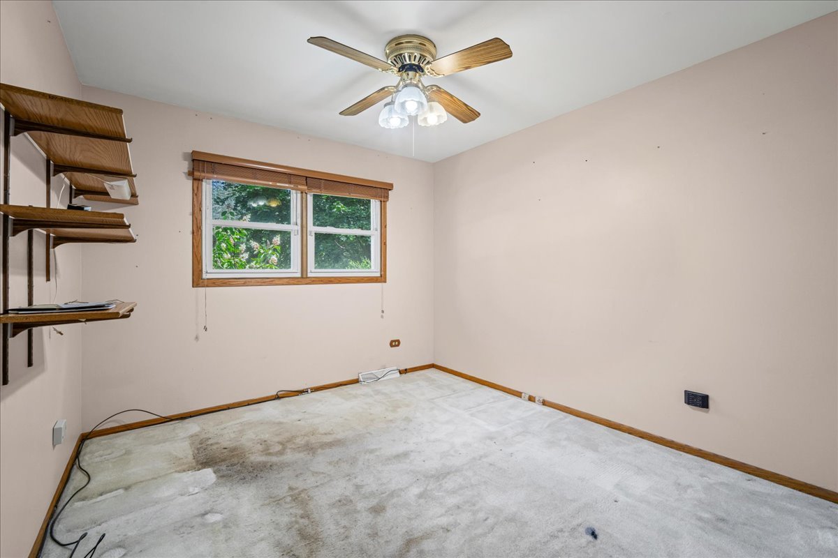 3815 Cheyenne Road Gurnee, IL 60031 - Photo 8 of 23 Gallery Image 8