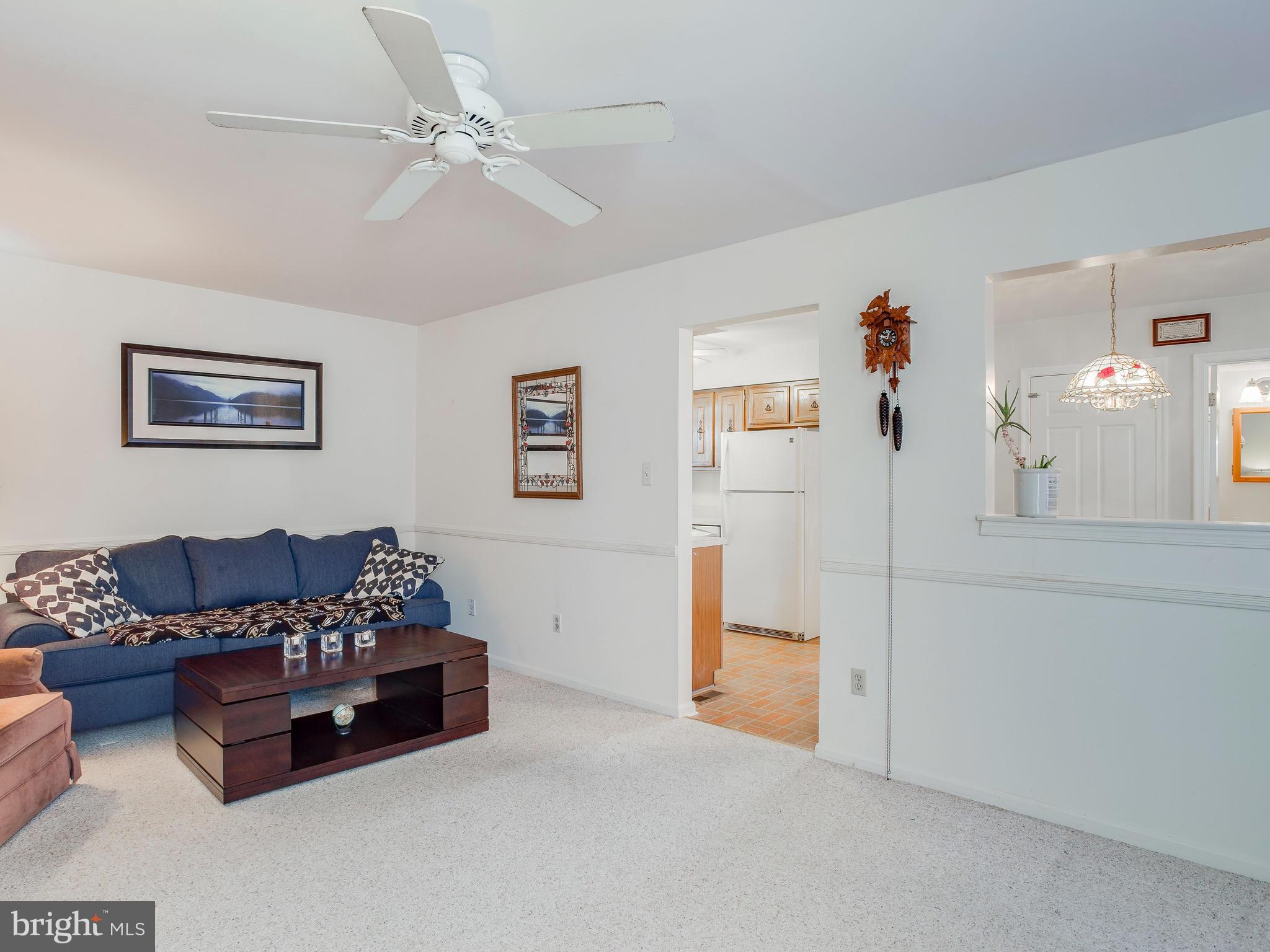 9400 Oak White Road Baltimore, MD 21236 - Photo 13 of 30 Family Room off the Kitchen