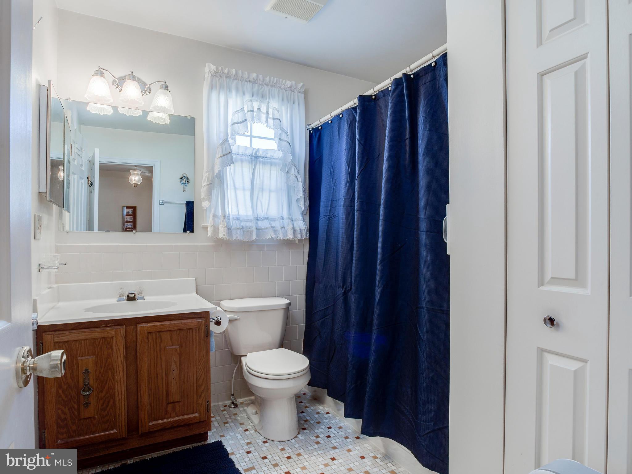 9400 Oak White Road Baltimore, MD 21236 - Photo 22 of 30 Bath