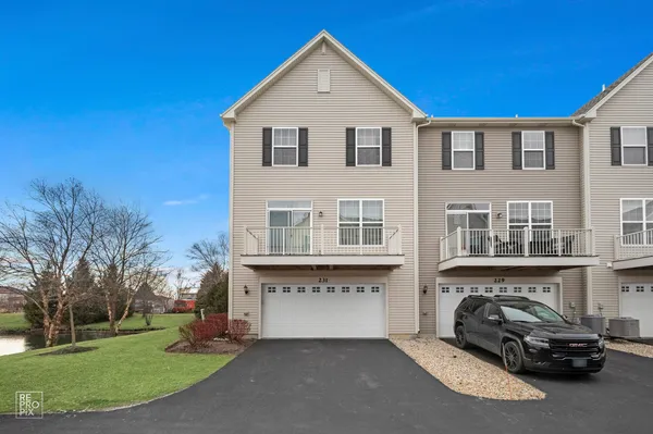 $3,095 | 223-231 Lakeshore Drive, Unit 231, Oswego, IL 60543