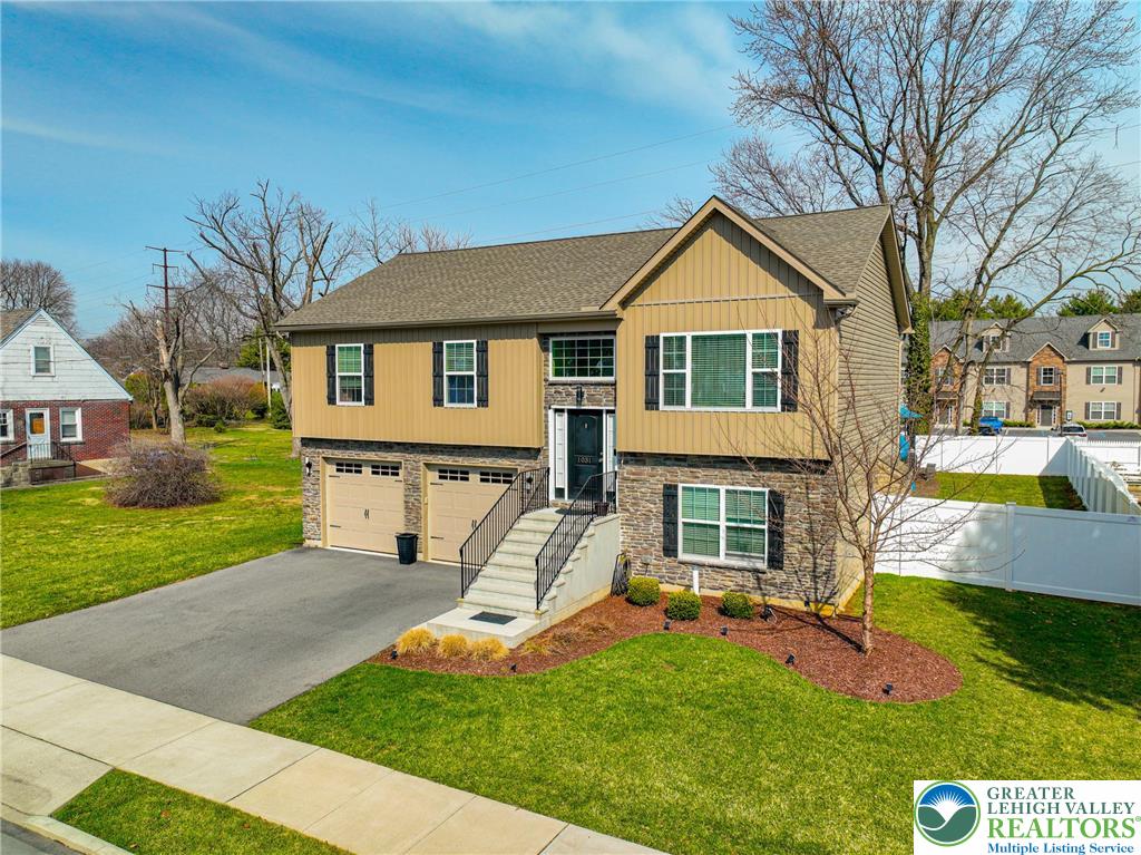 1031 Decatur Street Bethlehem, PA 18017 - Photo 3 of 68