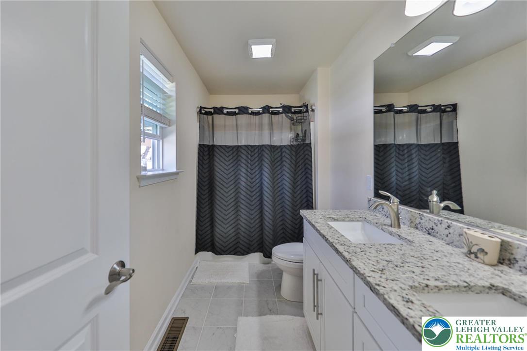 1031 Decatur Street Bethlehem, PA 18017 - Photo 41 of 68