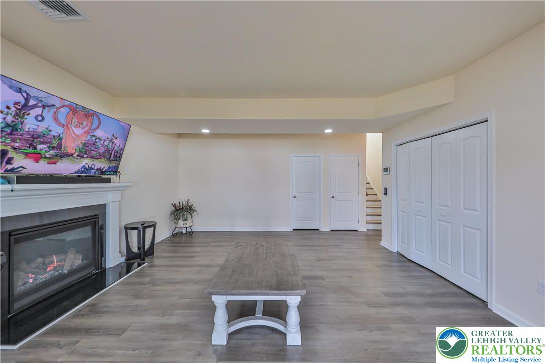 1031 Decatur Street Bethlehem, PA 18017 - Photo 48 of 68