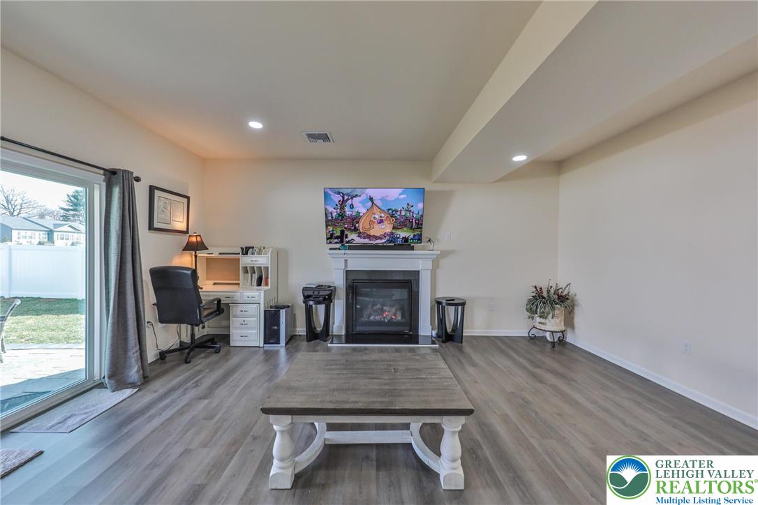 1031 Decatur Street Bethlehem, PA 18017 - Photo 49 of 68