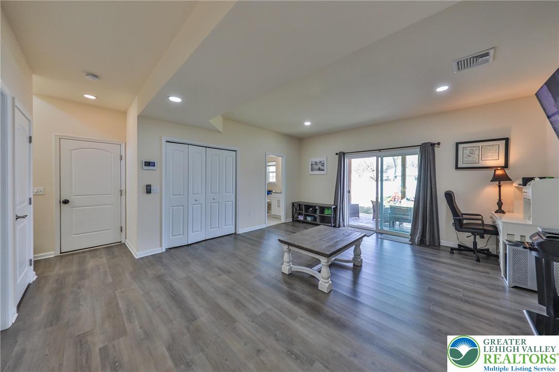 1031 Decatur Street Bethlehem, PA 18017 - Photo 50 of 68