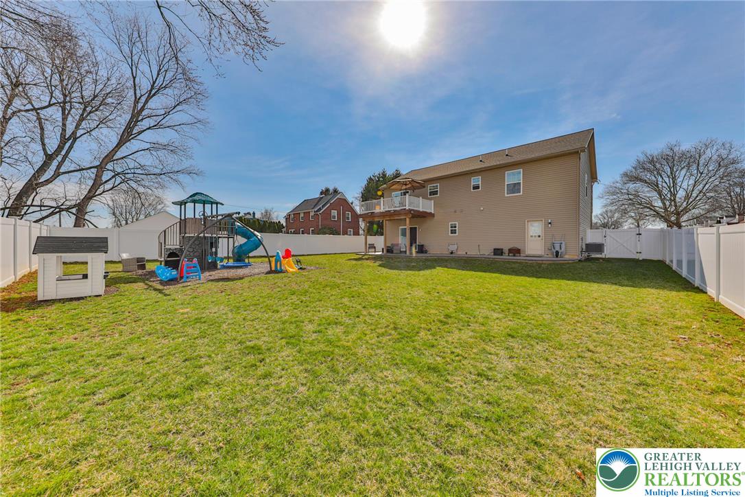 1031 Decatur Street Bethlehem, PA 18017 - Photo 63 of 68
