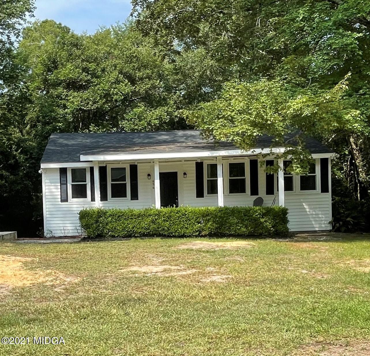 654 Forest Hill Road Macon, GA 31210 - Photo 1 of 19 front