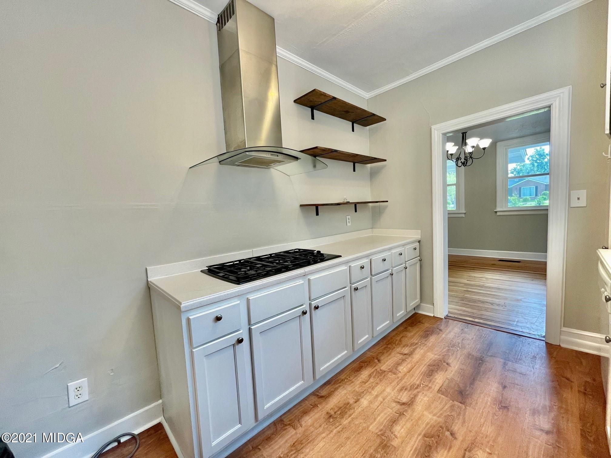654 Forest Hill Road Macon, GA 31210 - Photo 8 of 19 kitchen 2