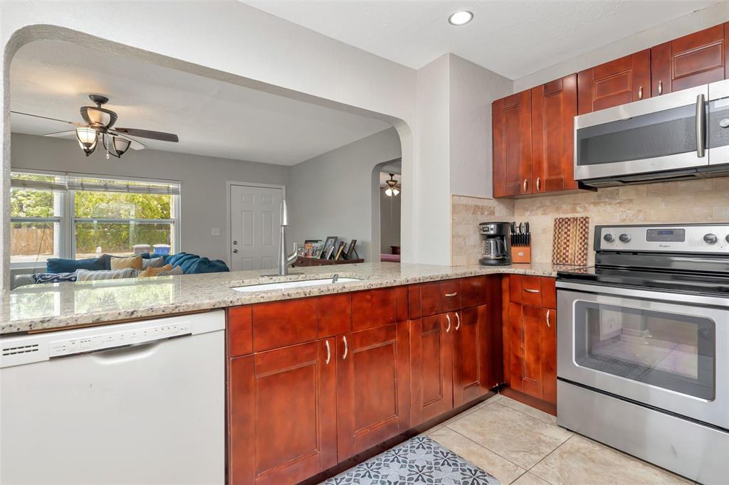 1223 Union Street Clearwater, FL 33755 - Photo 10 of 46