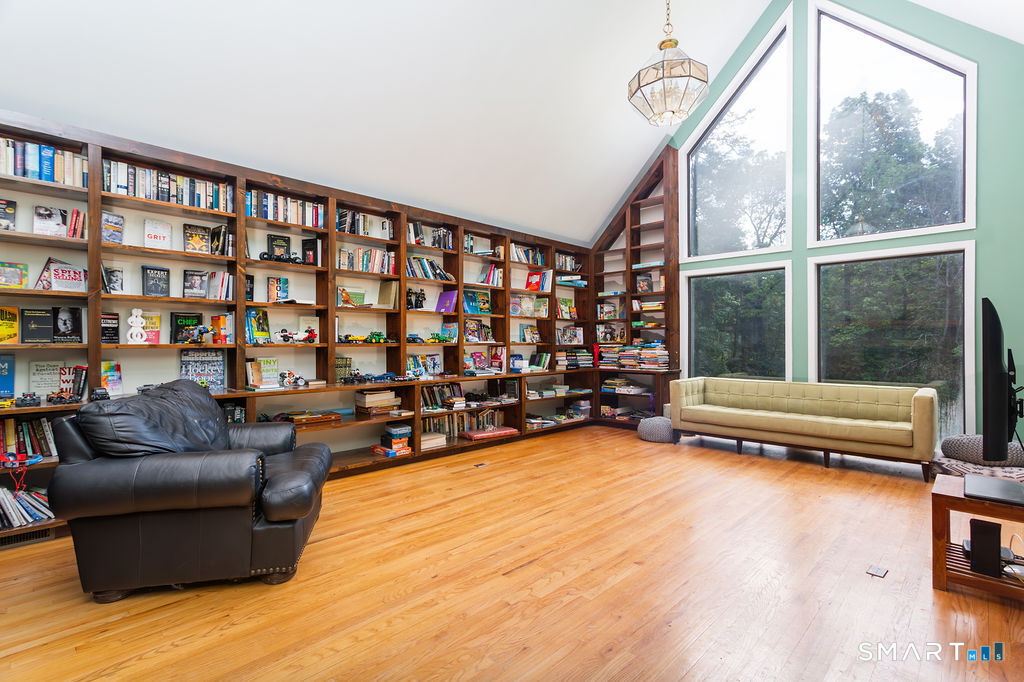 21 Holiday Point Road Sherman, CT 06784 - Photo 10 of 40