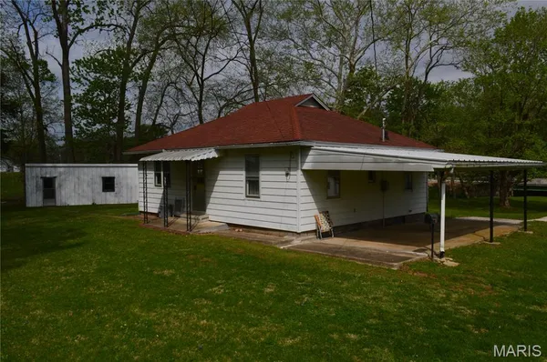 $68,000 | 350 South St Louis Avenue, Kampsville, IL 62053