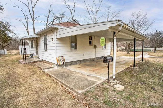 $78,000 | 309 Highway 96, Kampsville, IL 62053