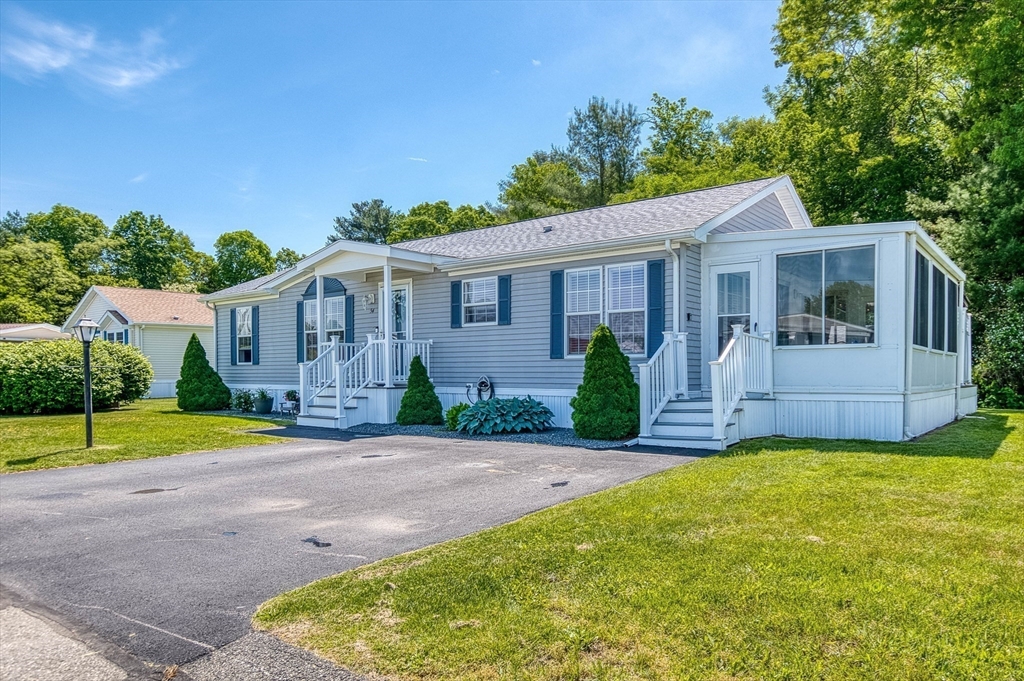 54 George's Loop Raynham, MA 02767 - Photo 2 of 38