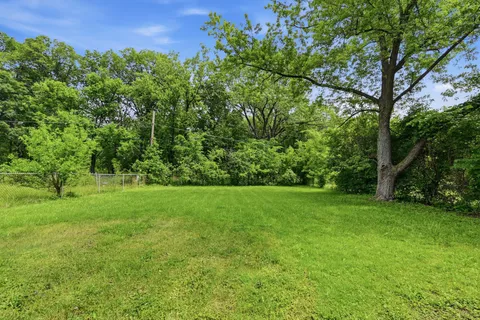 $235,000 | 419 East Maple Drive, Glenwood, IL 60425