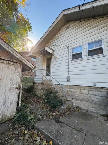 $395,000 | 810 North Walnut Street, Bloomington, IN 47404