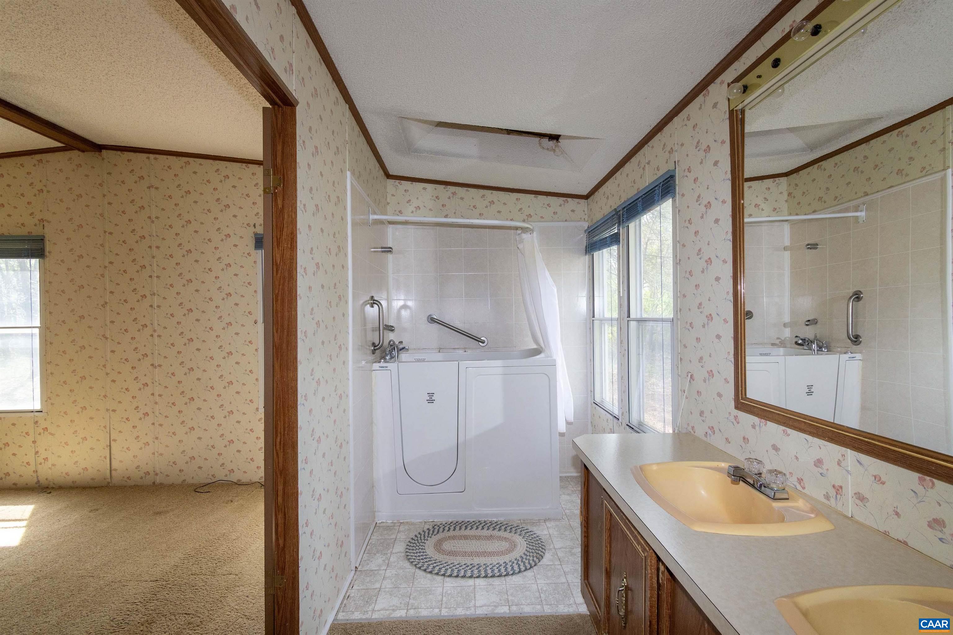 14426 Cross County Road Mineral, VA 23117 - Photo 13 of 29