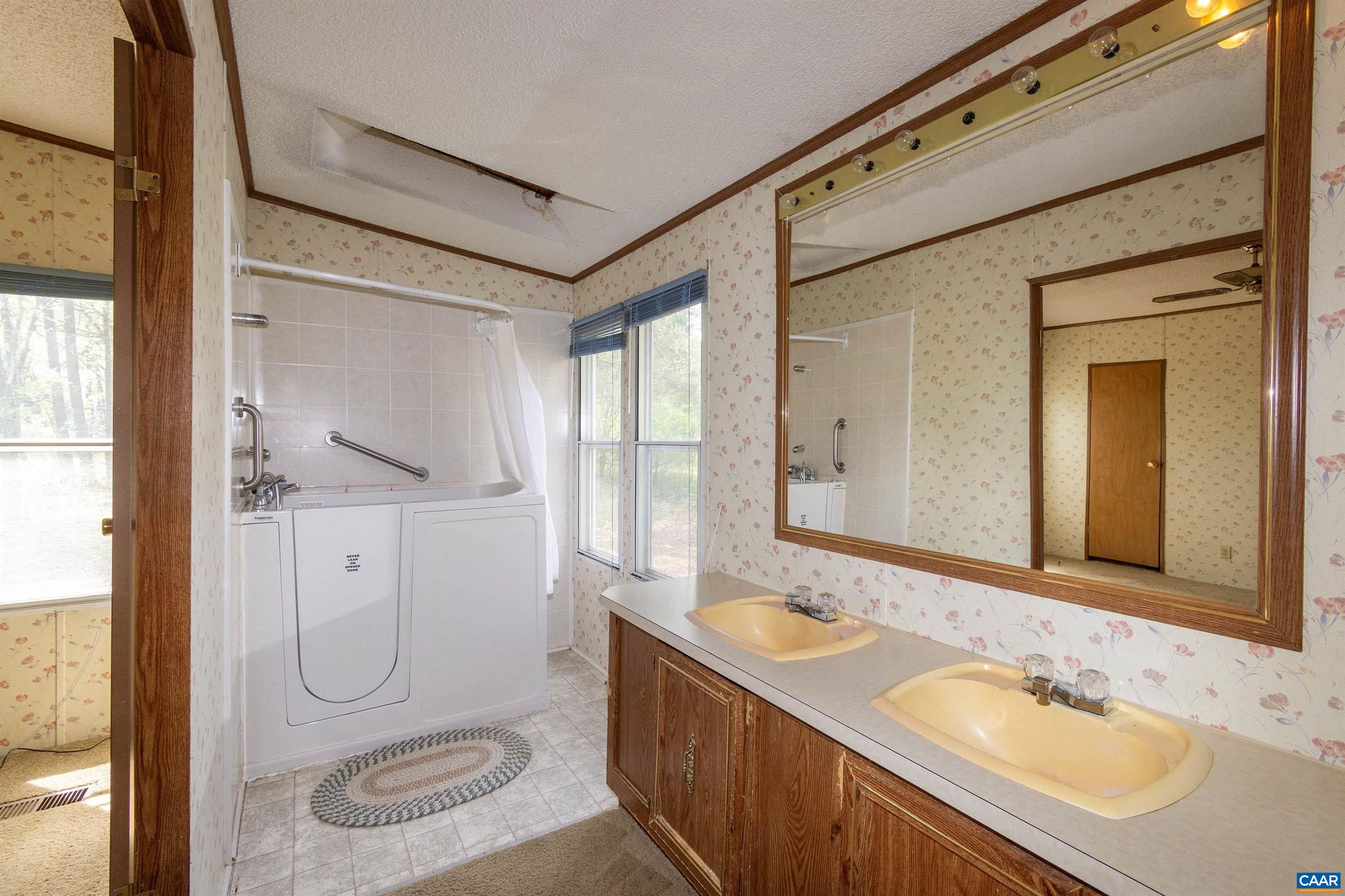 14426 Cross County Road Mineral, VA 23117 - Photo 14 of 29