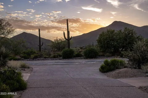 $1,900,000 | 41927 North Saguaro Forest Drive, Unit 107, Scottsdale, AZ 85262