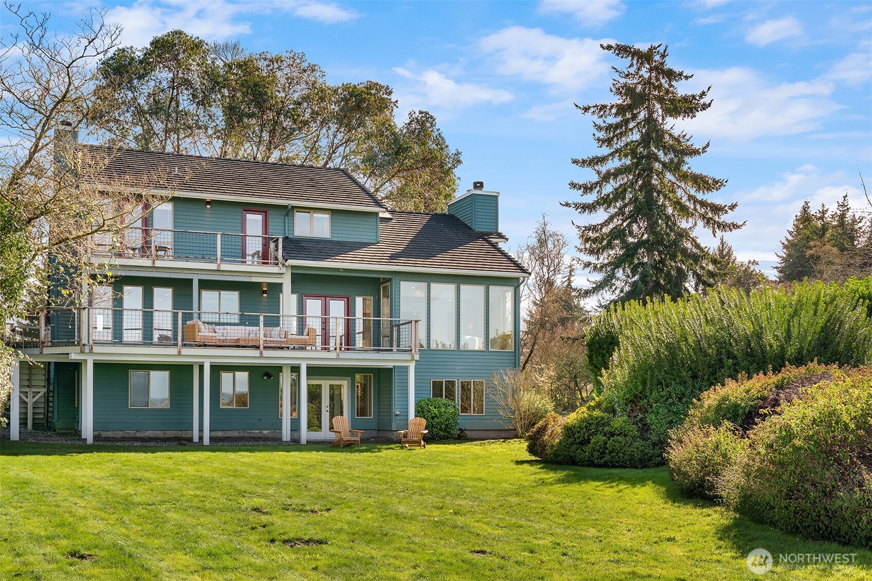 7010 Southwest Maury Park Road Vashon, WA 98070 - Photo 2 of 40 Gallery Image 2