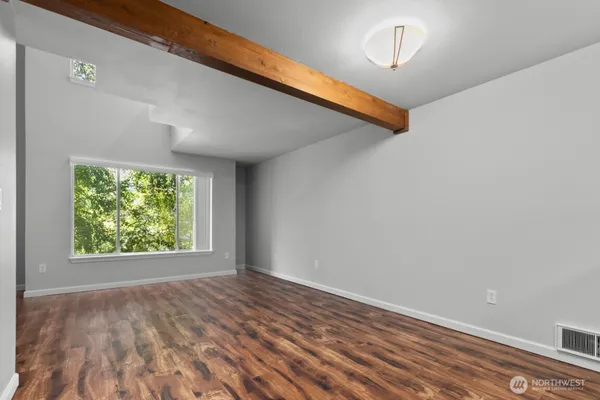 $2,300 | 1455 East Harrison Street, Unit C6, Seattle, WA 98112
