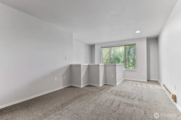 $2,300 | 1455 East Harrison Street, Unit C6, Seattle, WA 98112