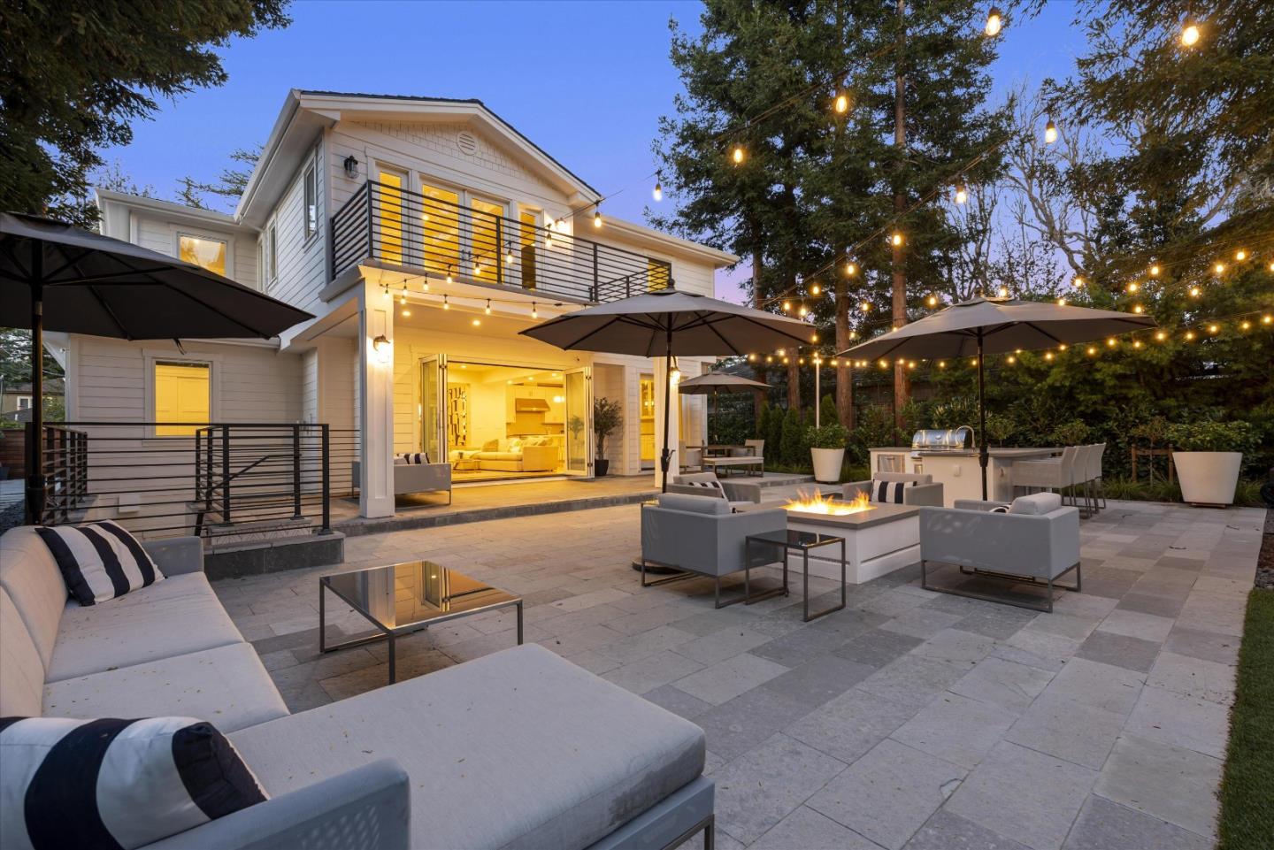 455 San Mateo Drive Menlo Park, CA 94025 - Photo 31 of 37 a view of living room filled with furniture and white walls