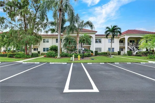 a view of outdoor space yard and entertaining space